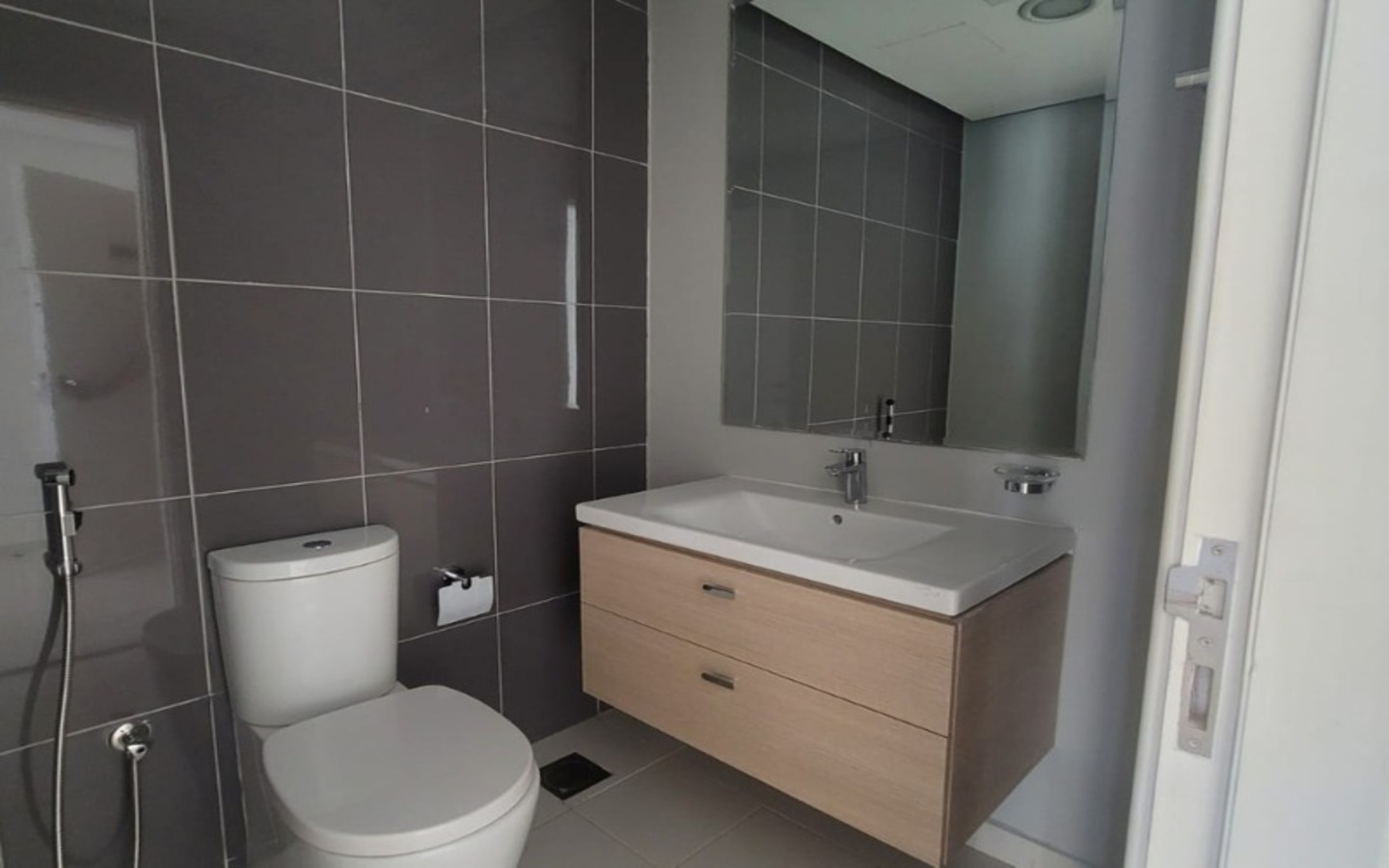 Apartment for Rent located at Golf Horizon Tower A