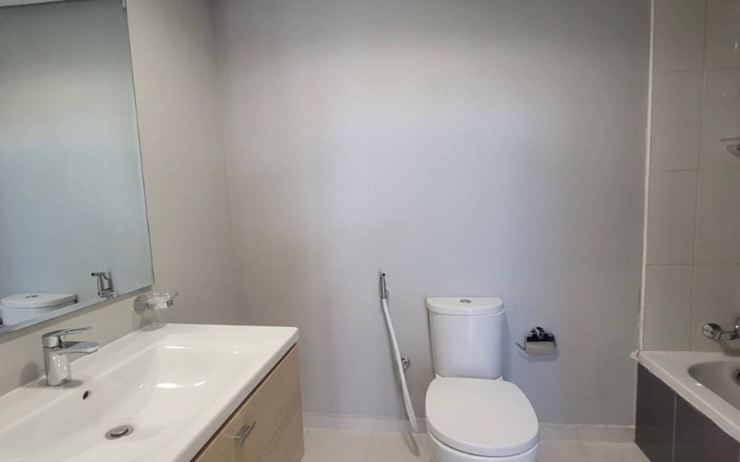 Apartment for Rent located at Golf Horizon Tower A