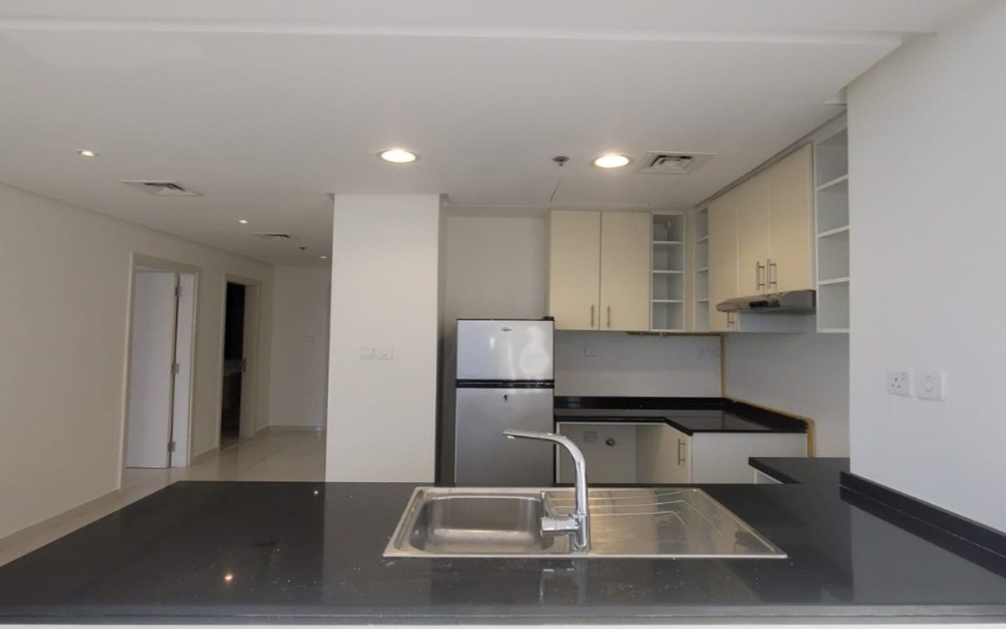 Apartment for Rent located at Golf Horizon Tower A